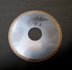 Алмазный диск диам 125 мм 250/200